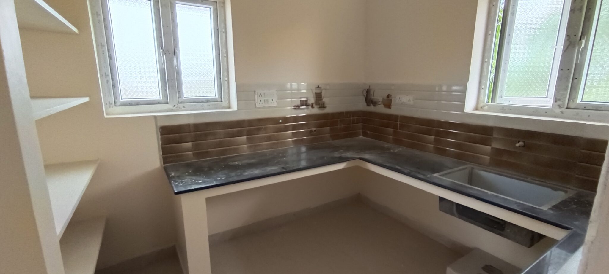 filter: 0; fileterIntensity: 0.0; filterMask: 0; captureOrientation: 0; module: photo; 
hw-remosaic: false; 
touch: (-1.0, -1.0); 
modeInfo: HDR ; 
sceneMode: 2; 
cct_value: 4100; 
AI_Scene: (-1, -1); 
aec_lux: 203.0; 
aec_lux_index: 0; 
hist255: 0.0; 
hist252~255: 0.0; 
hist0~15: 0.0; 
albedo:  ; 
confidence:  ; 
motionLevel: 0; 
weatherinfo: null; 
temperature: 39;